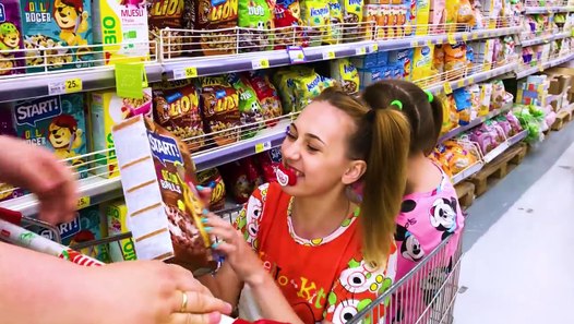 Bad Baby Real Food Fight Victoria vs Annabelle & Freak ...