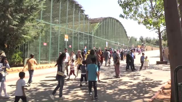 Hayvanat Bahçesi Sakinlerine Buzlu Kokteyl