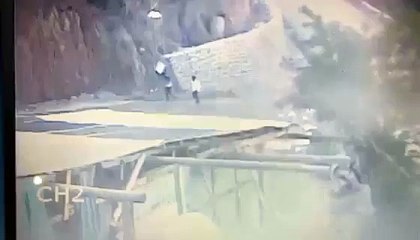 Gümüşhane'de üzerine taş düşen öğrenci hayatını kaybetti