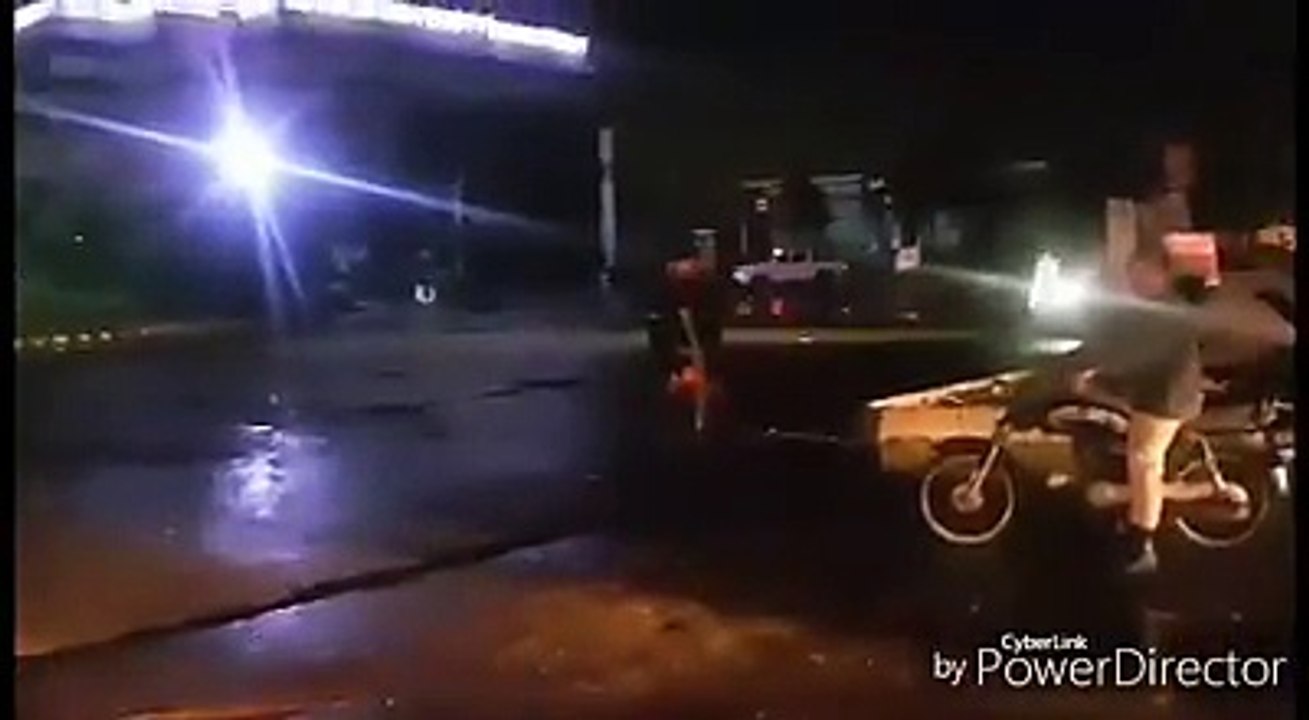 People Rejected VIP Culture In Karachi