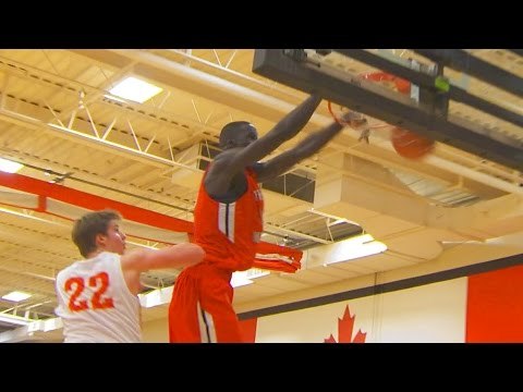 7'1 Thon Maker Loses Defender With The Give And Go!
