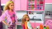 Barbie Sisters Bunk Bed Bedroom Morning Routine Playing with Doll House Bathroom Tub