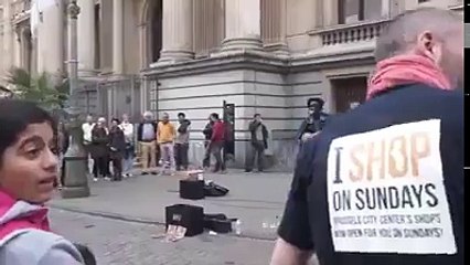 artista di strada canta bob marley