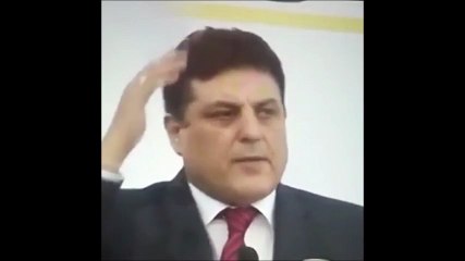 لطیف پدرام آیه قرآن  را غلط می خواند