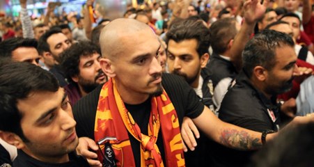 Download Video: Galatasaray'ın Yeni Transferi Maicon, İstanbul'a Geldi