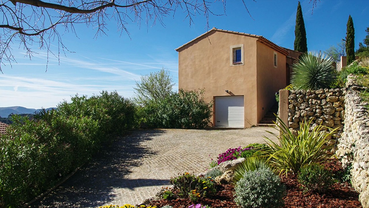Villa à vendre à Lascours, Roquevaire en  Provence - Annonces immobilières