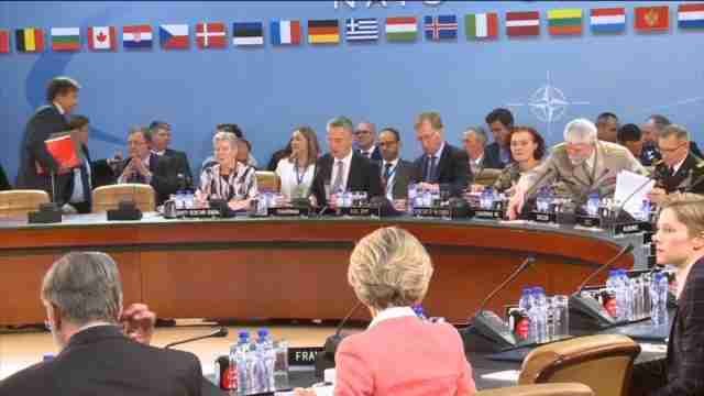 Aliados europeos de la OTAN seguirán sin invertir el 2 % en Defensa en 2017