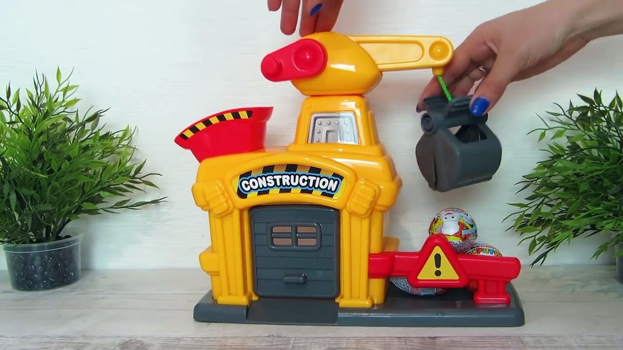 The Truck and Eggs with surprises - Truck Cartoon Video for kids - Cars for children