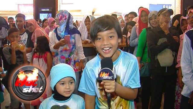 Antusias Penonton Film Surat Kecil untuk Tuhan di Karawang - Hot Shot 30 Juni 2017