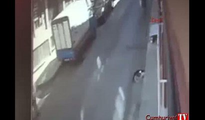 Beyoğlu'nda silahlı soygun