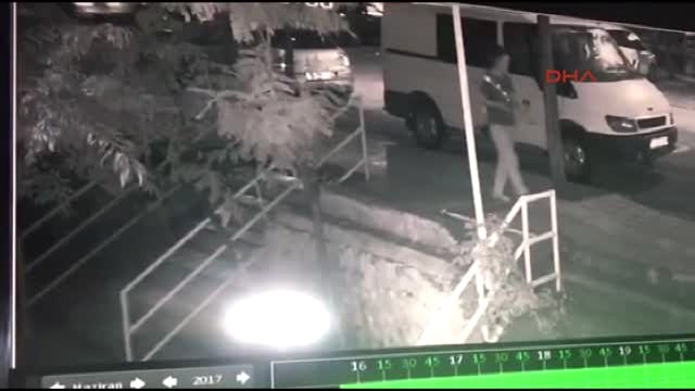 Diyarbakır Genç Kızın Kapkaça Uğraması Güvenlik Kamerasına Yansıdı