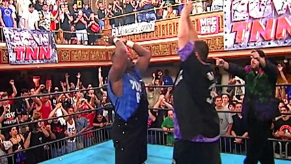 Tommy Dreamer & Raven beat the Dudleyz for the ECW Tag Titles  This Week in WWE History, Aug 18 201