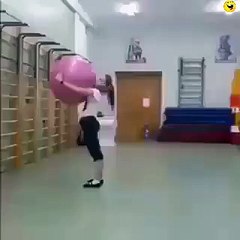 Funny Girl Exercise In Jym Funny Yoga