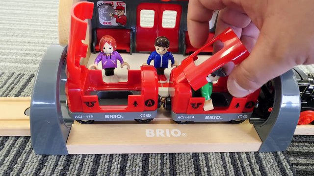 Wooden Thomas & Brio Train Toy Tunnel Subway Railway