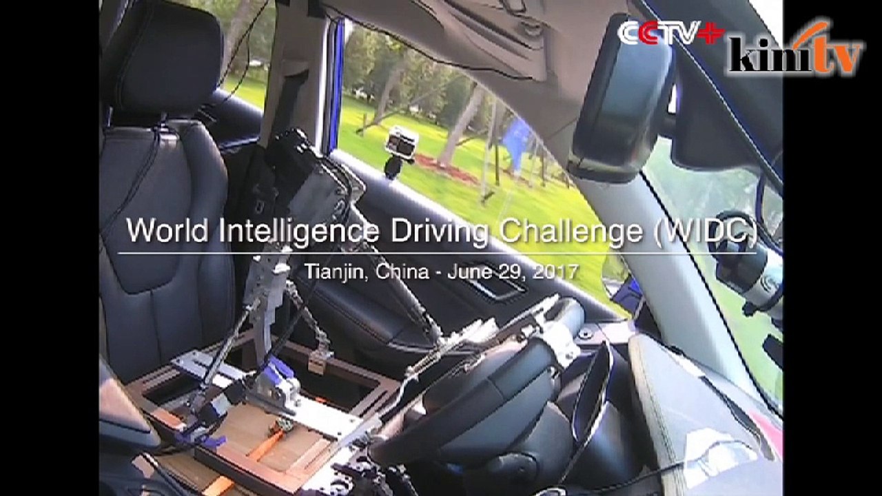China hosts competition for self driving cars