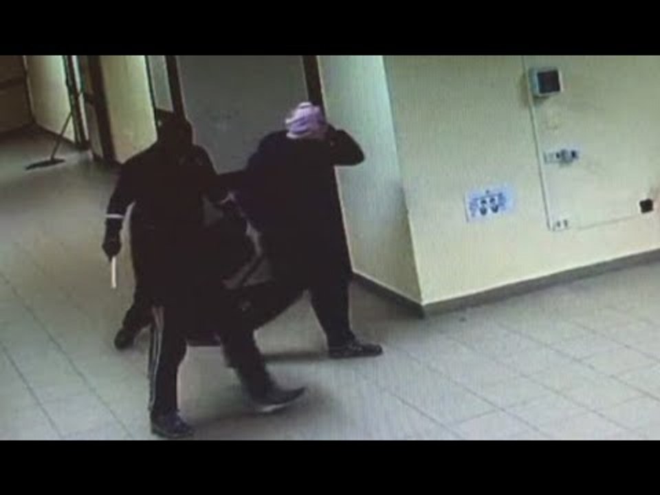 Furti nelle scuole, venti arresti tra Napoli e Bologna (30.06.17)