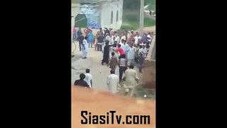 Fight Between PML-N And PTI Workers In Daska