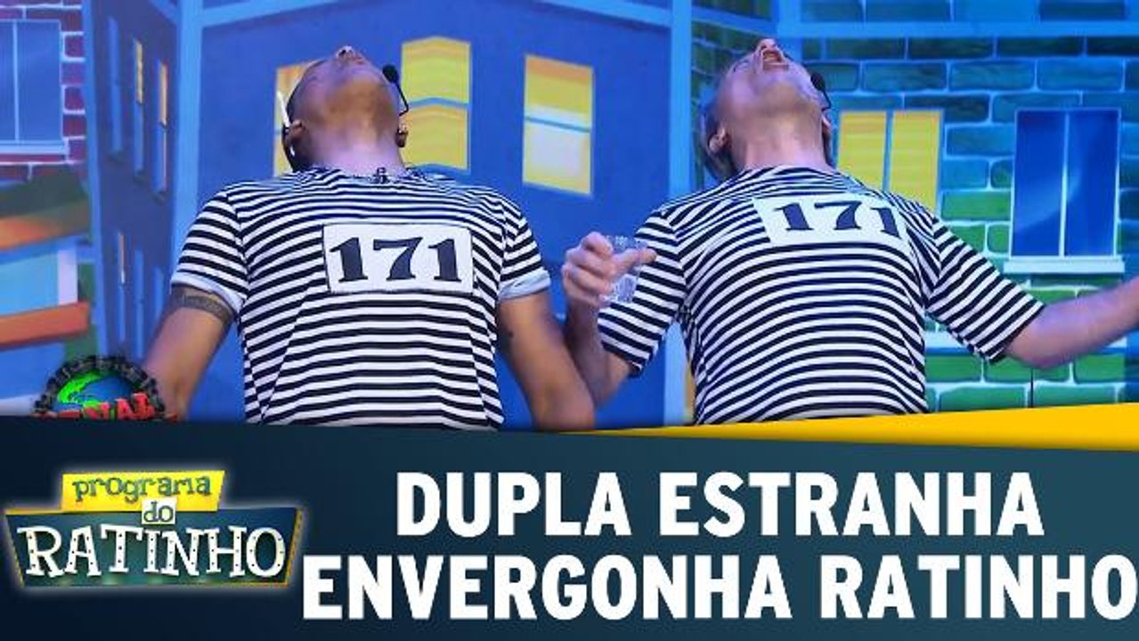 Dupla de talento estranho deixa Ratinho envergonhado