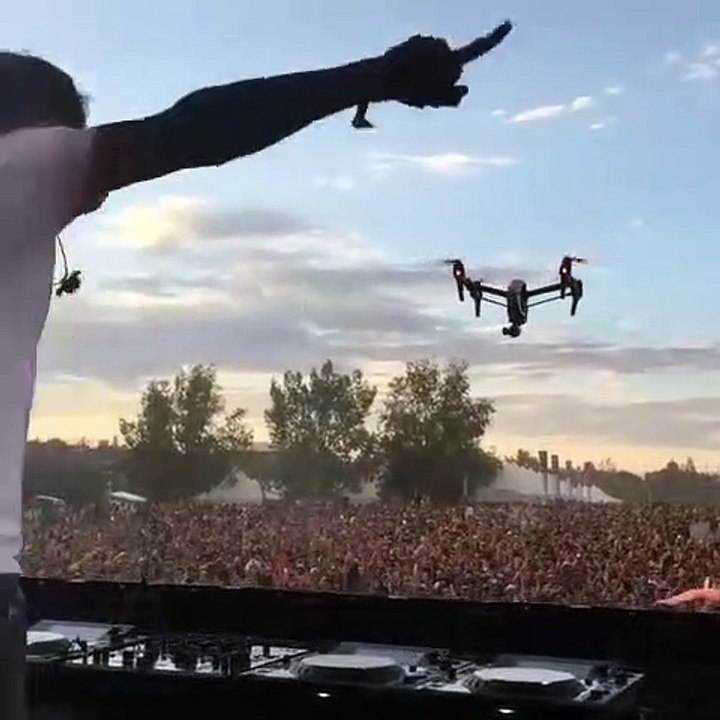 Un drone ne survit jamais longtemps en festival