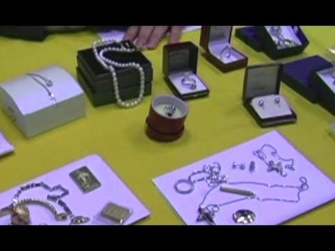 Giugliano (NA) - Camorra, beni per 10 milioni sequestrati agli eredi del boss Mallardo (30.06.17)