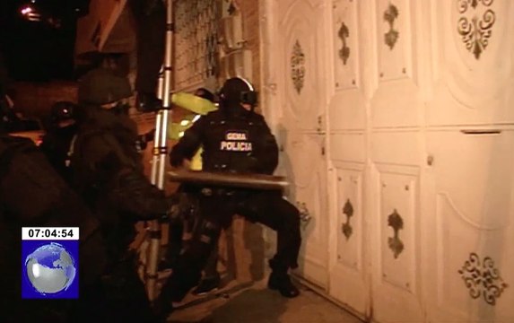 21 personas detenidas en 15 allanamientos en el centro y sur de Quito