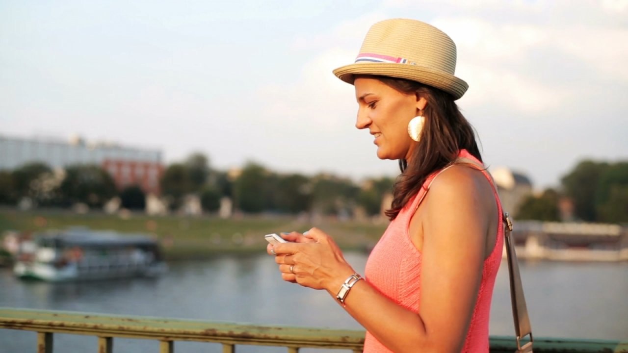 Texting and talking while walking makes you move funny