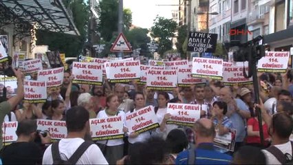 Kadıköy'de Nuriye Gülmen ve Semih Özakça'ya Destek Eylemi