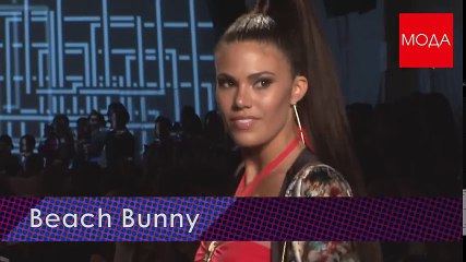 BEACH BUNNY. Показ нижнего белья.