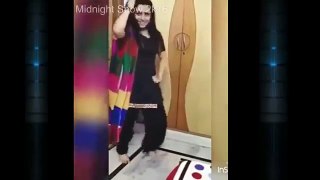 Desi Girl Dance on - Pakistani Punjabi Songs - Mujra Dance 2017