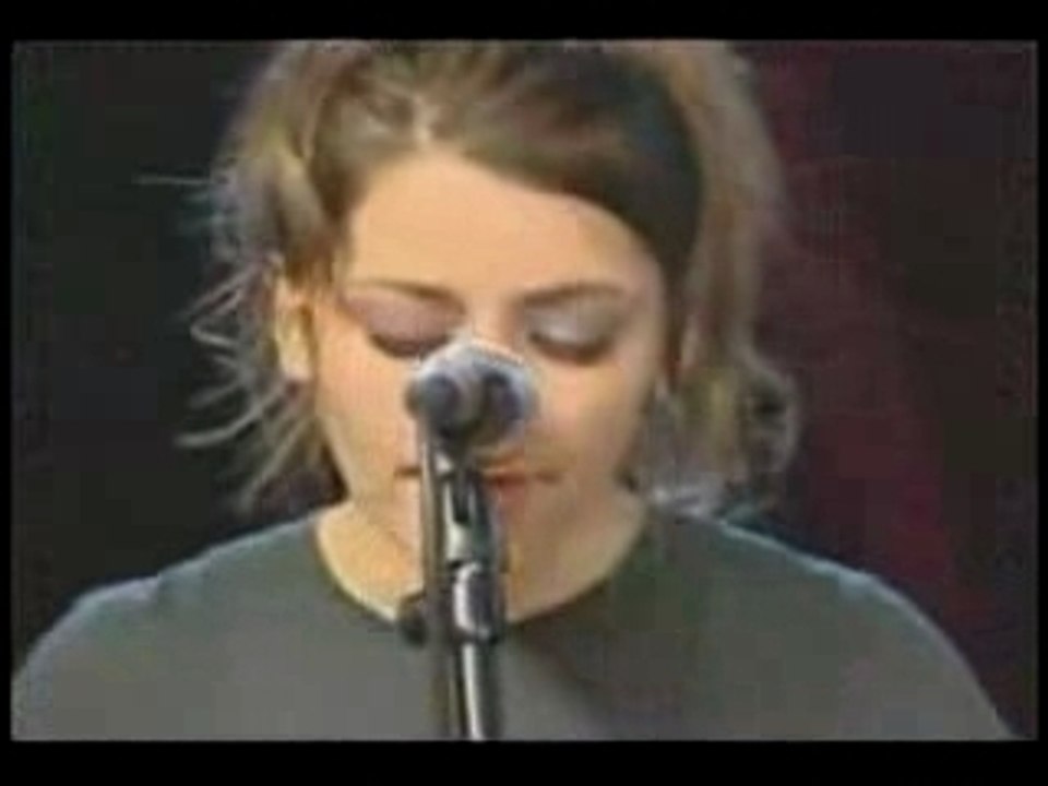 Flyleaf-I'm so sick acoustic