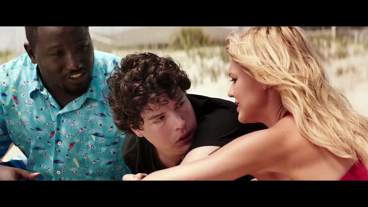 BAYWATCH Let Me Help You! Hilarious Scene (2017) Funny Movie HD