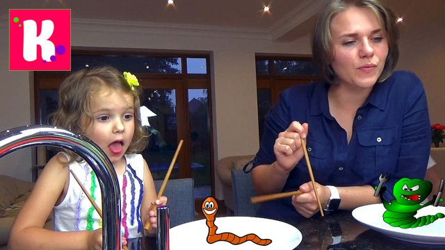 Bad Bar ОТВРАТИТЕЛЬНАЯ еда Капуста в моче Варим огромную улитку Водка Сакэ от Кати Пранки для детей на канале видео 2017