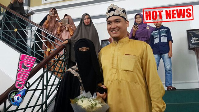 Hot News! Luar Biasa Romantis Saat Kamilia Yasmin Cium Tangan Egi John - Cumicam 01 Juli 2017