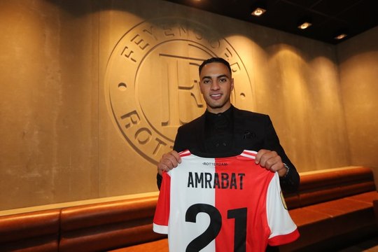 30-06-2017 Sofyan Amrabat tekent voor vier jaar bij Feyenoord