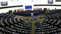 ادای احترام به پیکر هلموت کهل در پارلمان اروپا