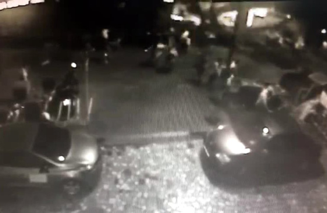 Ağaç Insanların Üzerine Böyle Devrildi