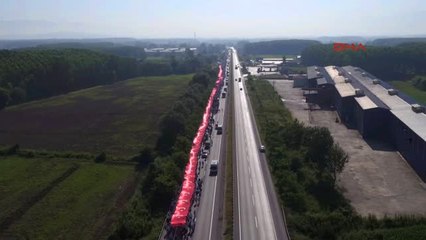 Sakarya - Adalet Yürüyüşü'ndeki 1100 Metrelik Türk Bayrağı Havadan Görüntülendi