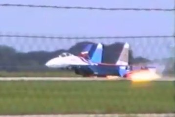 Russian Knights, Su-27 landing without gear