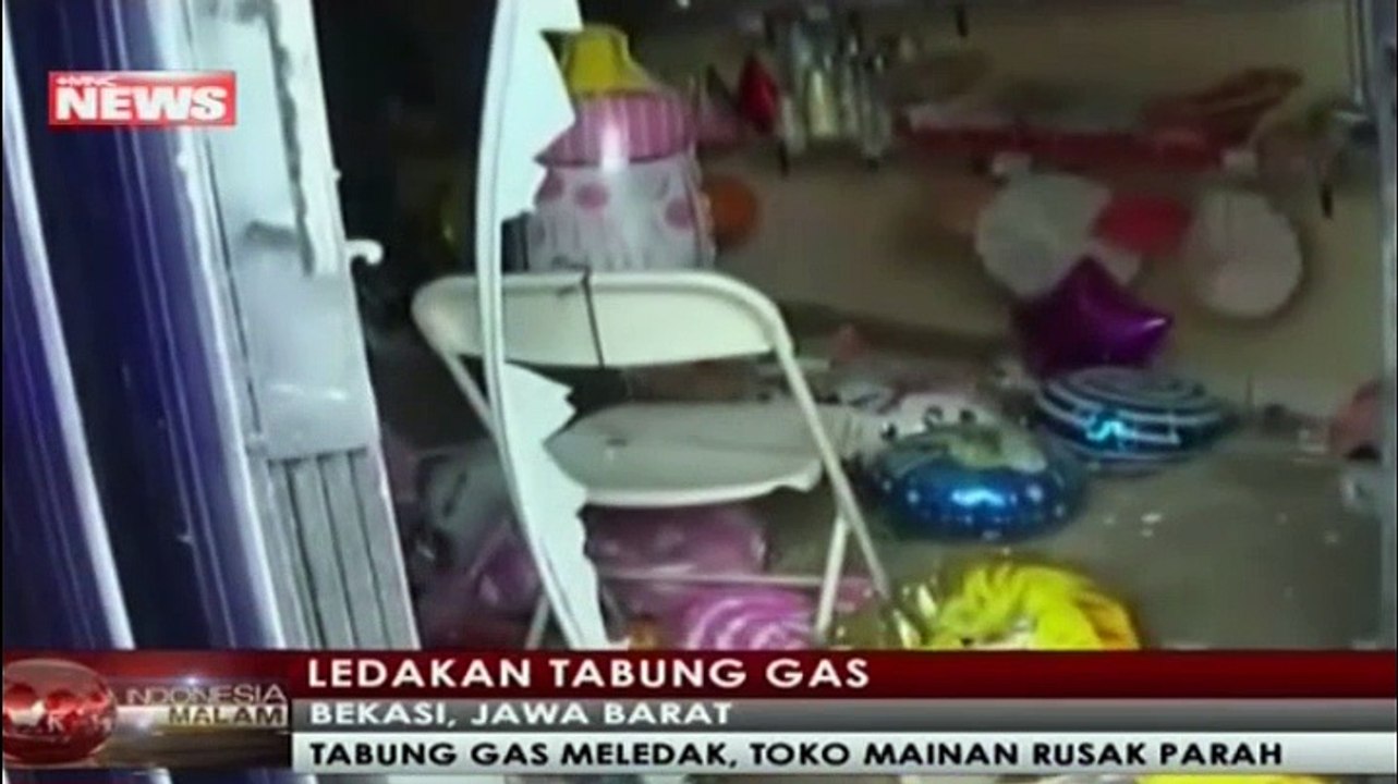 Tabung Gas Meledak, Toko Mainan Luluh Lantah di Bekasi Jawa Barat