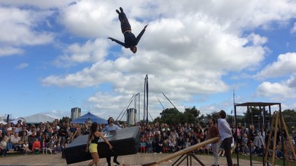 Le Collectif de la Bascule voltige sur la Plage Verte
