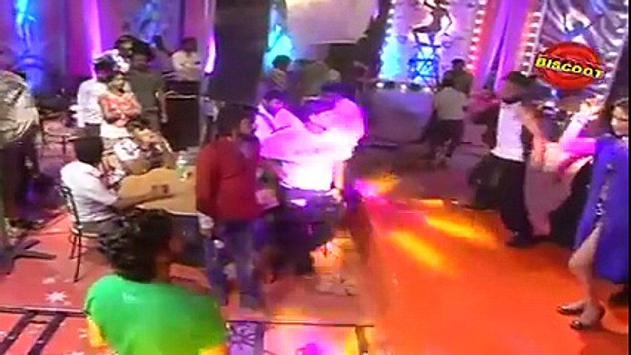 Behind camera Scenes Bollywood Sunny leon