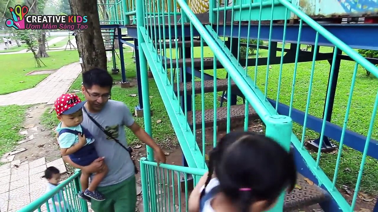 BÉ BÚN VÀ BÉ BẮP ĐI CHƠI CÔNG VIÊN LÁI TÀU RỒNG | Creative Kids