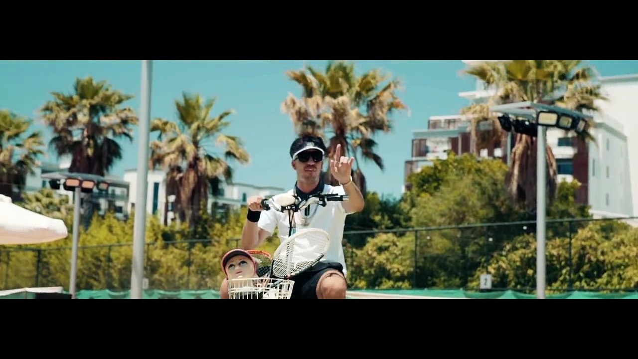 Ufo361 Nice Girl 2.0 (prod. von AT Beatz) [Official HD Video]