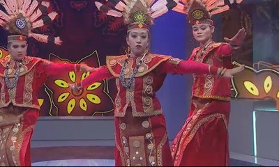 Tim Kesenian SMAN 28 Bawakan Folklore Babalian