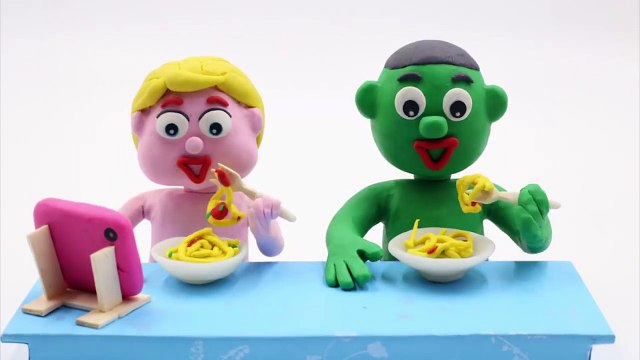 Hulk Bad Baby vs Elsa Baby Share Squeeze bubble ❤ Superhero In Real Life Stop Motion Anima