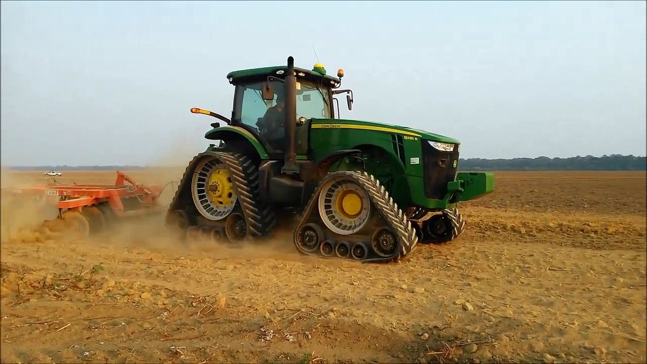 John Deere 8335 R