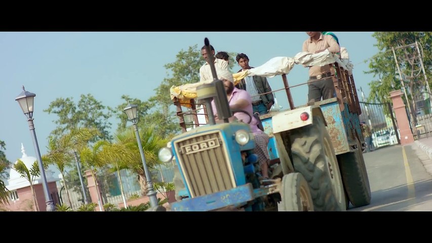 Mere Piche - Monty, Waris