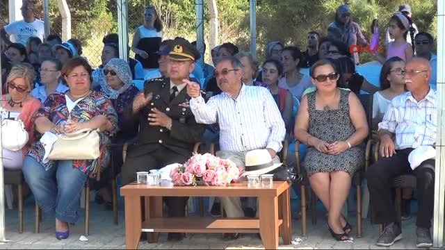 Çanakkale Gelibolu'da Yağlı Direk Yarışması Heyecanı
