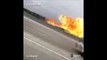 Un avion en feu s'écrase en pleine autoroute