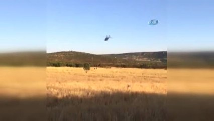 Skorsky Pilotu Helikopterle Mehmetçiği Selamladı